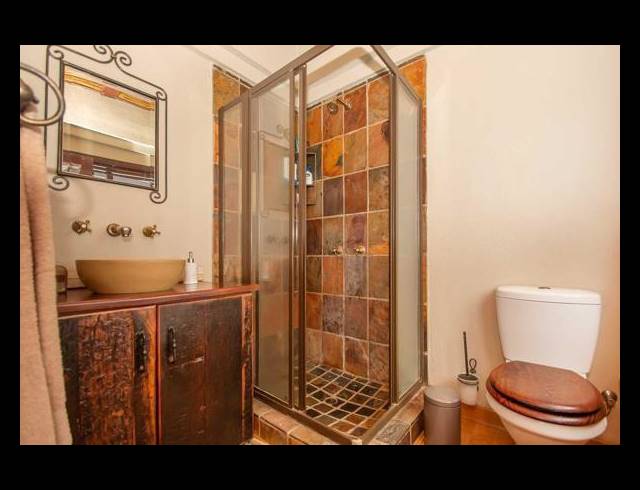 5 BEDROOM HOUSE FOR SALE IN FEATHERBROOKE ESTATE